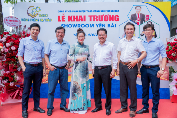 Thien-Duoc-khai-truong-showroom-Yen-Bai