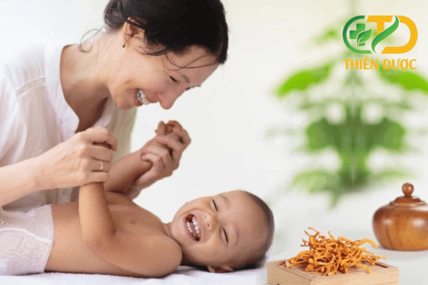 Sau-khi-sinh-bao-nhieu-lau-thi-nen-su-dung-dong-trung-ha-thao